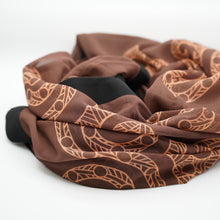 Load image into Gallery viewer, Ayo Wahdut Kuku Shrug by Jeri Redcorn